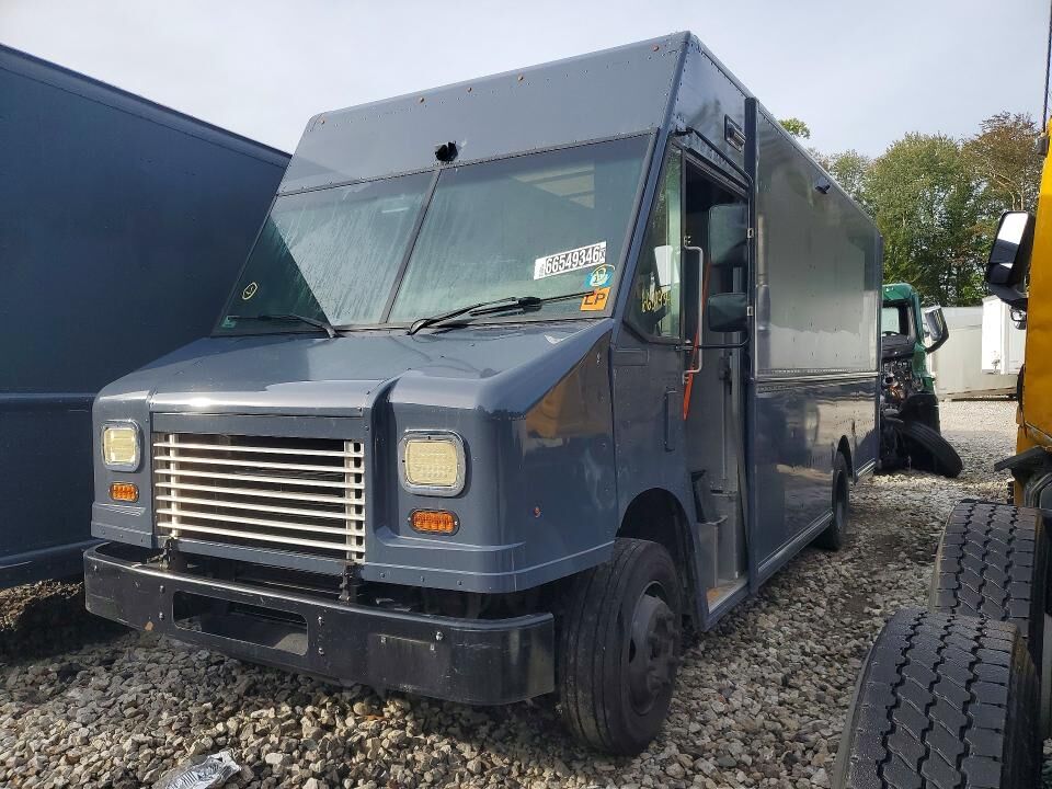 2021 FREIGHTLINER MT 45G Front Gasoline Engine Walk in Van Chassis