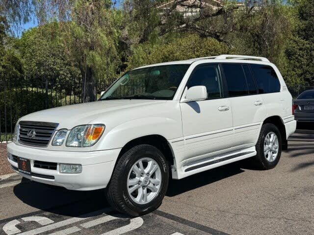 2004 LEXUS LX