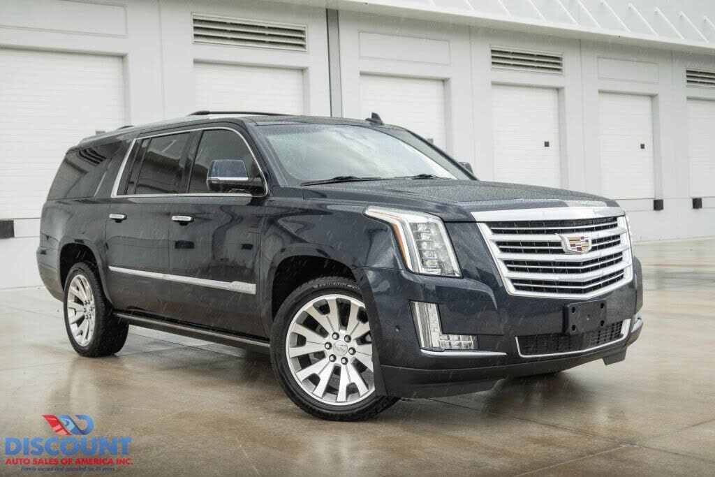 2017 CADILLAC Escalade ESV