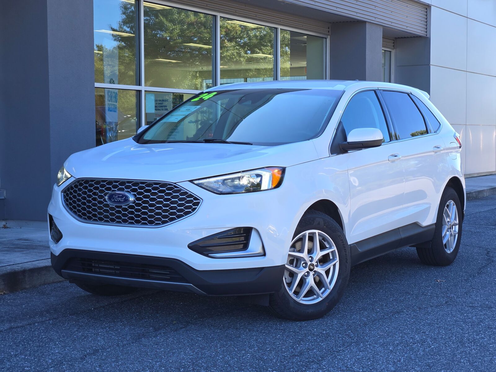 2024 FORD Edge
