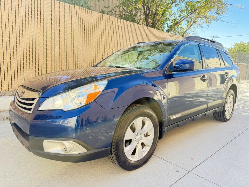 2010 SUBARU Outback