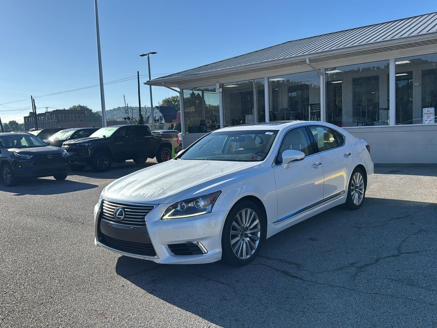 2017 LEXUS LS