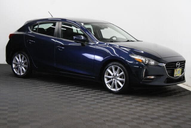 2017 MAZDA Mazda3