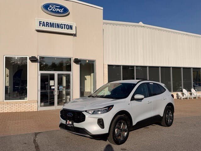 2025 FORD Escape