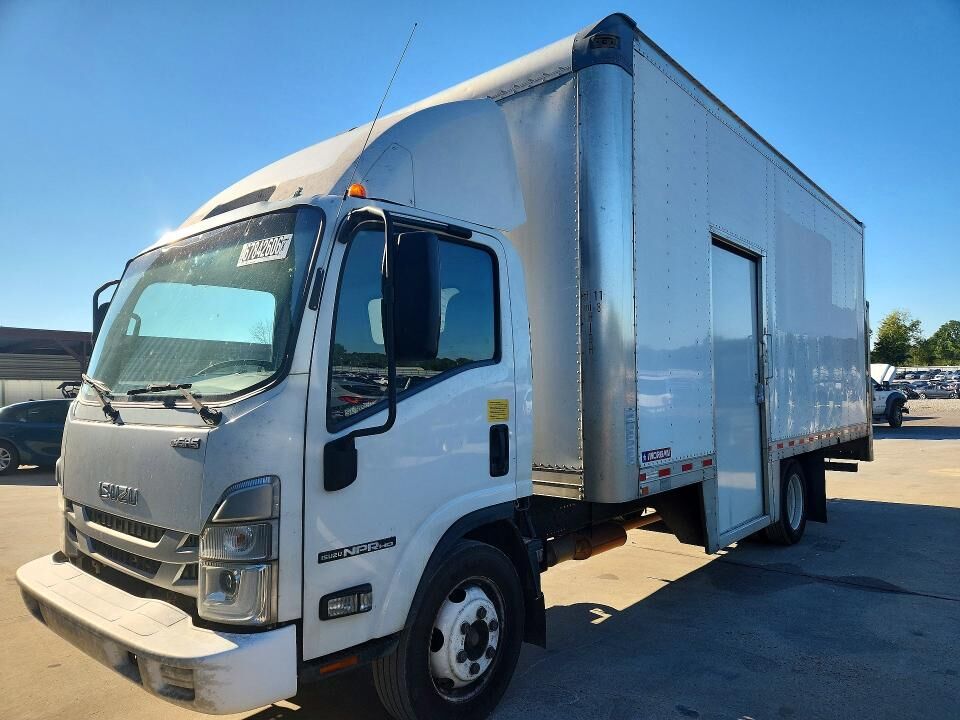 2024 ISUZU NPR-HD