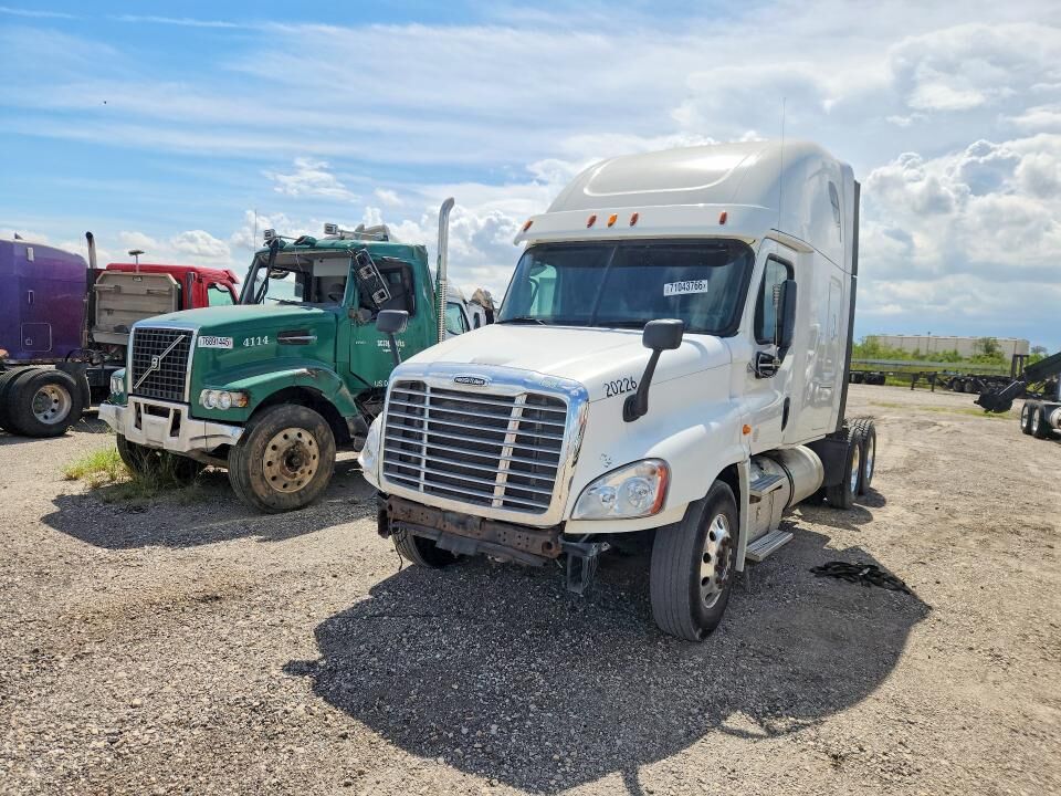 2015 FREIGHTLINER Cascadia