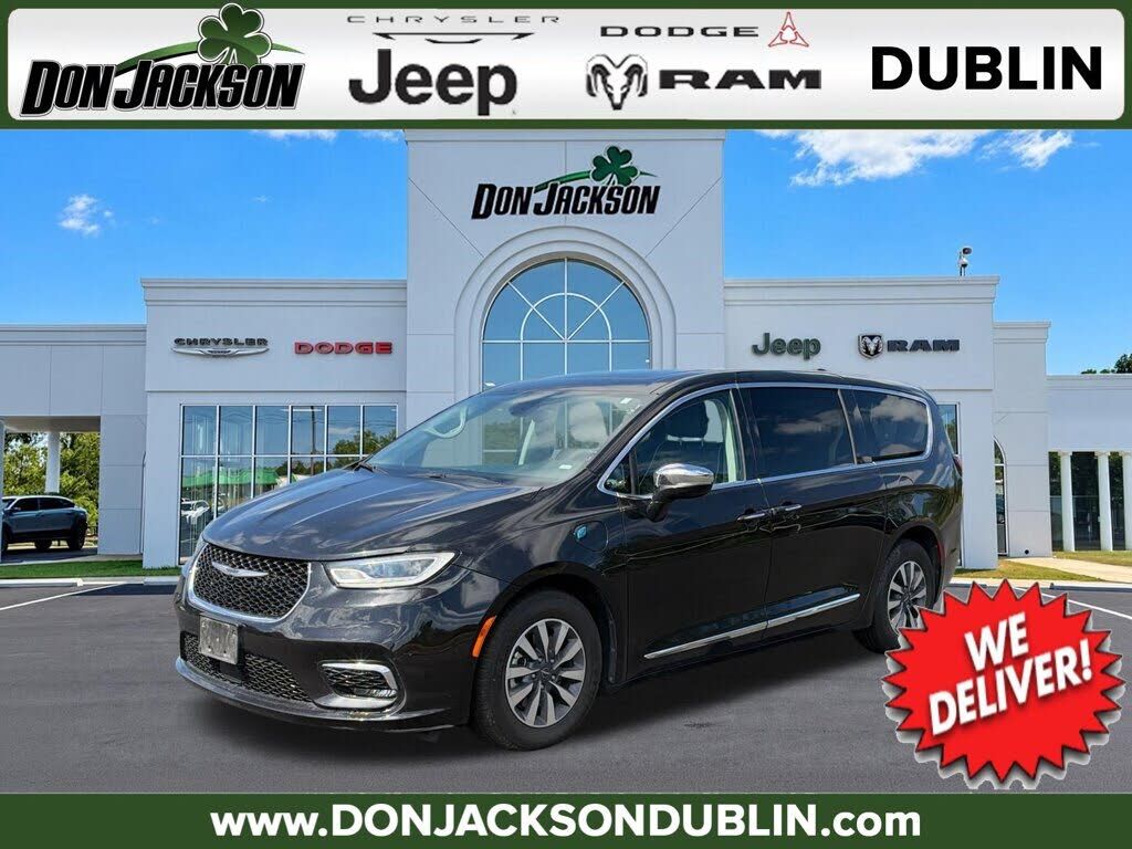 2023 CHRYSLER Pacifica