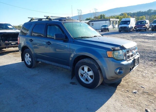 2011 FORD Escape