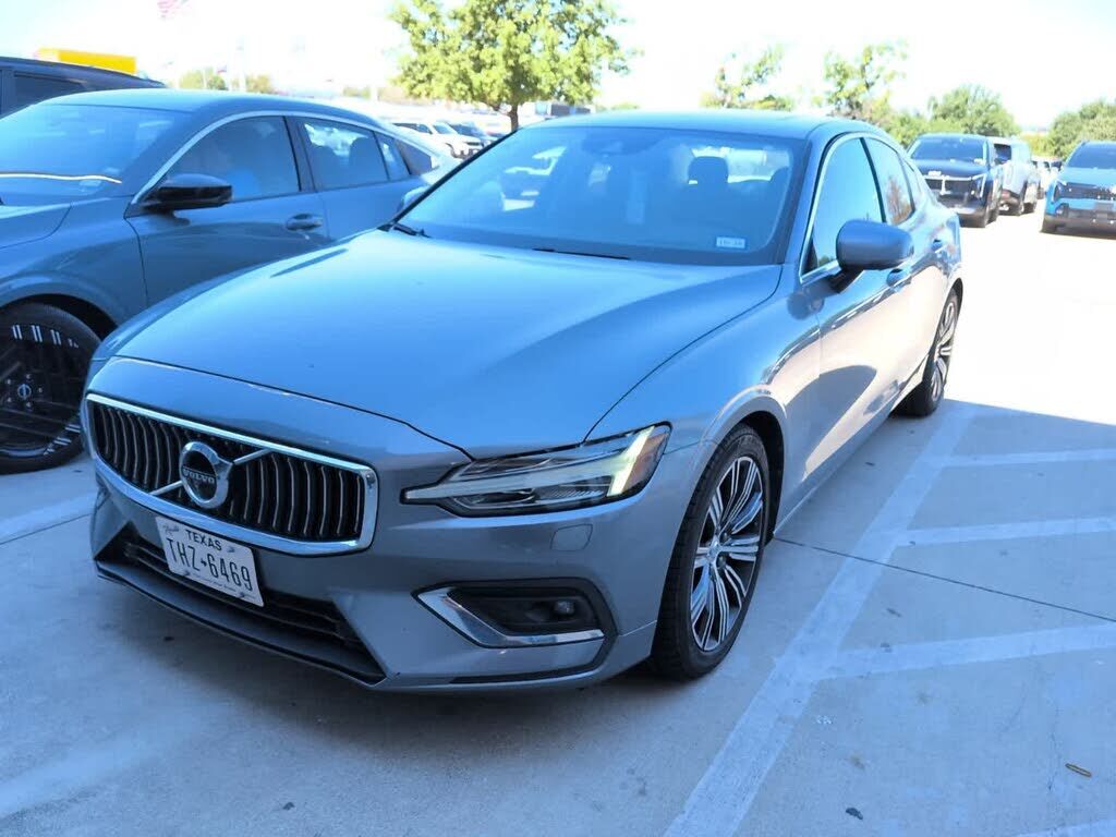 2019 VOLVO S60