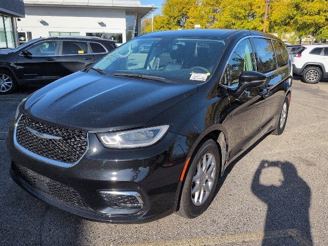2024 CHRYSLER Pacifica