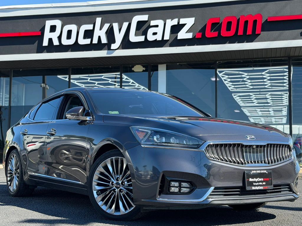 2017 KIA Cadenza