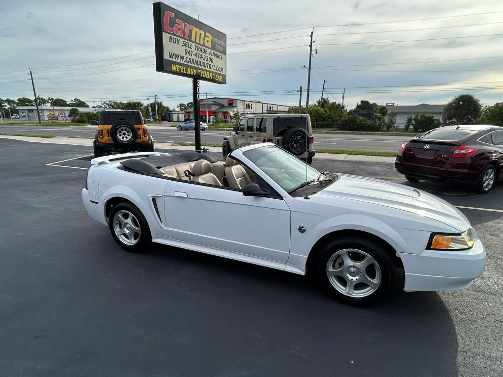 2004 FORD Mustang