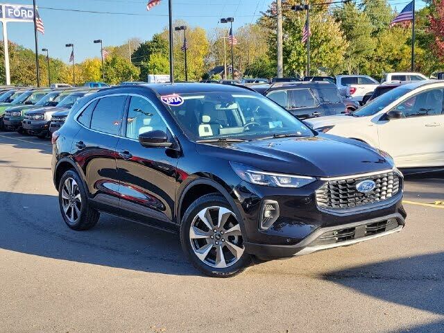 2024 FORD Escape