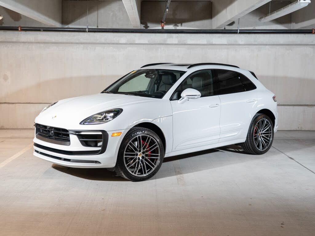 2023 PORSCHE Macan