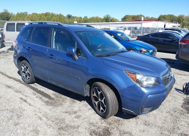 2016 SUBARU Forester
