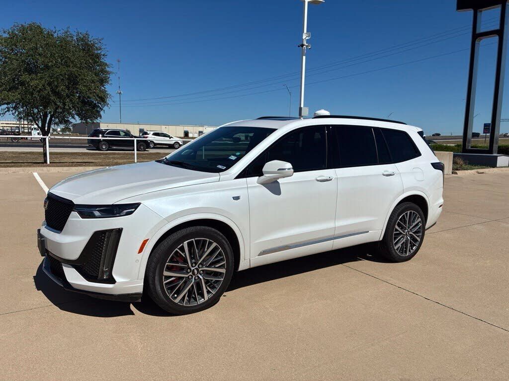 2025 CADILLAC XT6
