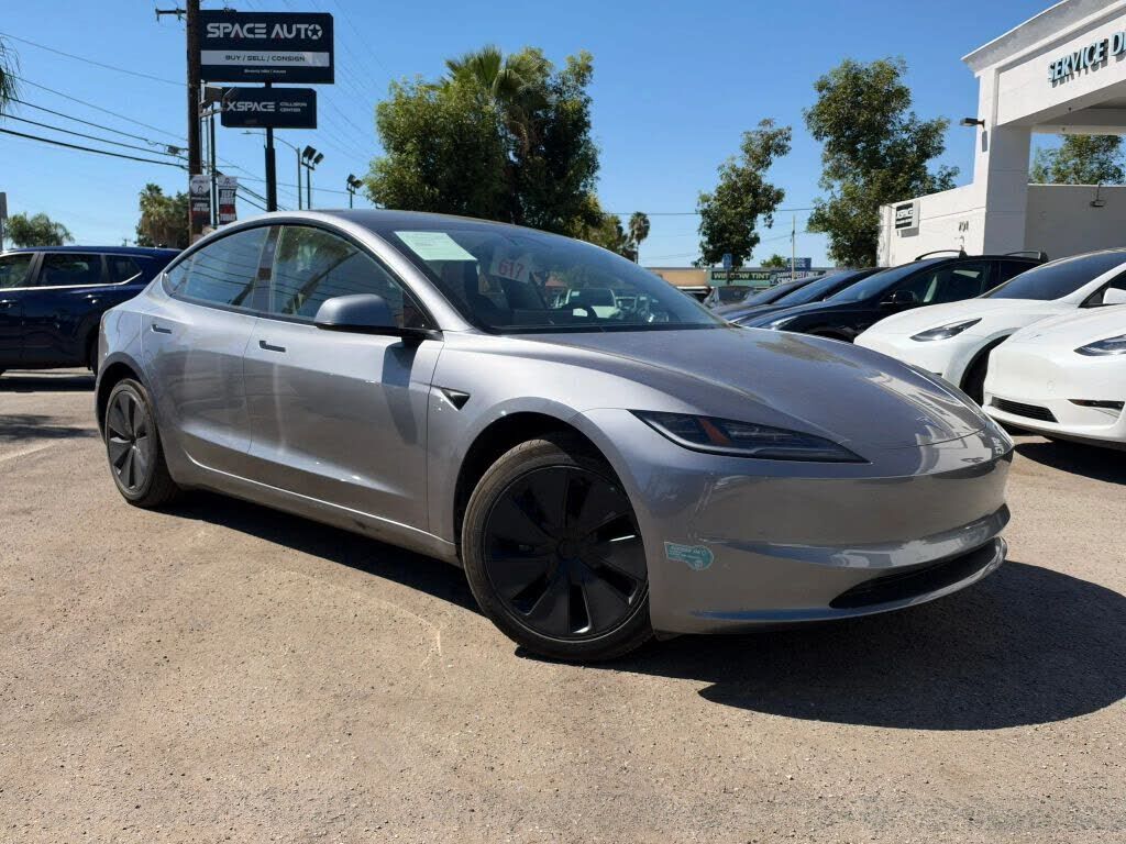 2025 TESLA Model 3