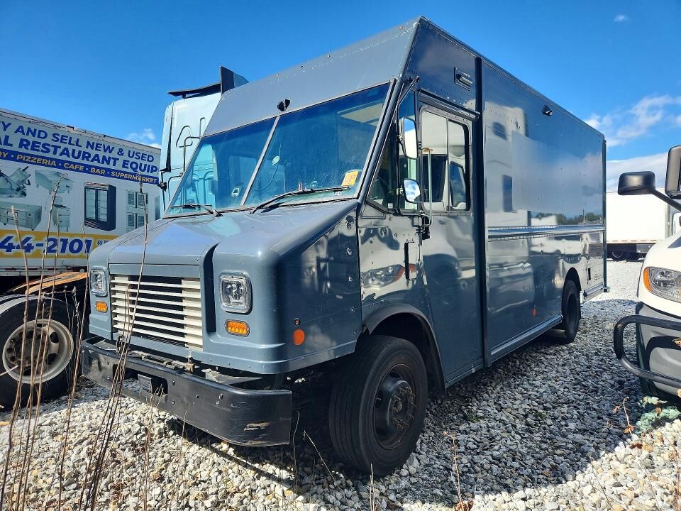 2021 FORD Commercial Chassis