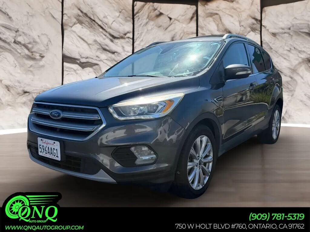 2017 FORD Escape