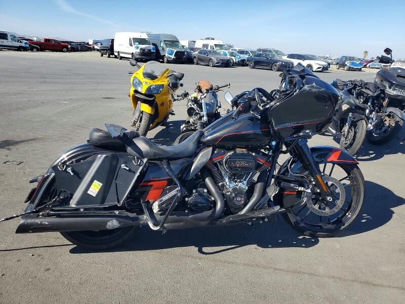 2018 HARLEY-DAVIDSON CVO Road Glide