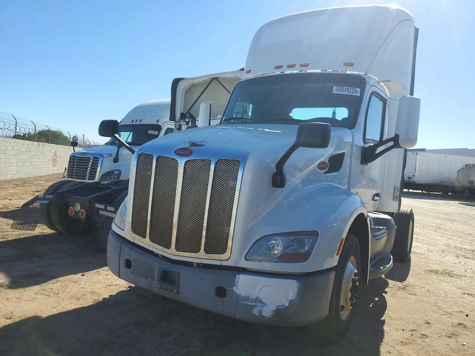 2018 PETERBILT 579