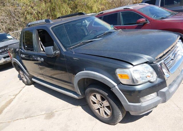 2010 FORD Explorer