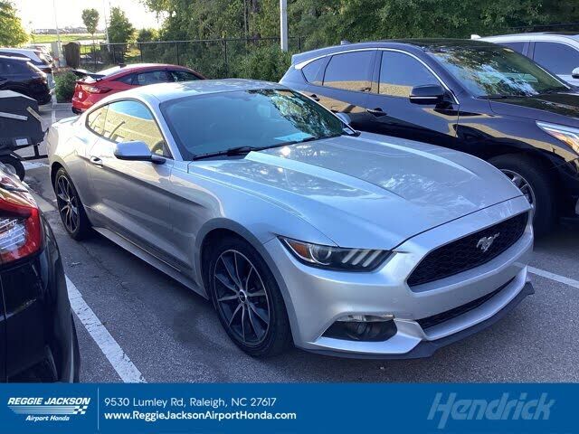 2017 FORD Mustang