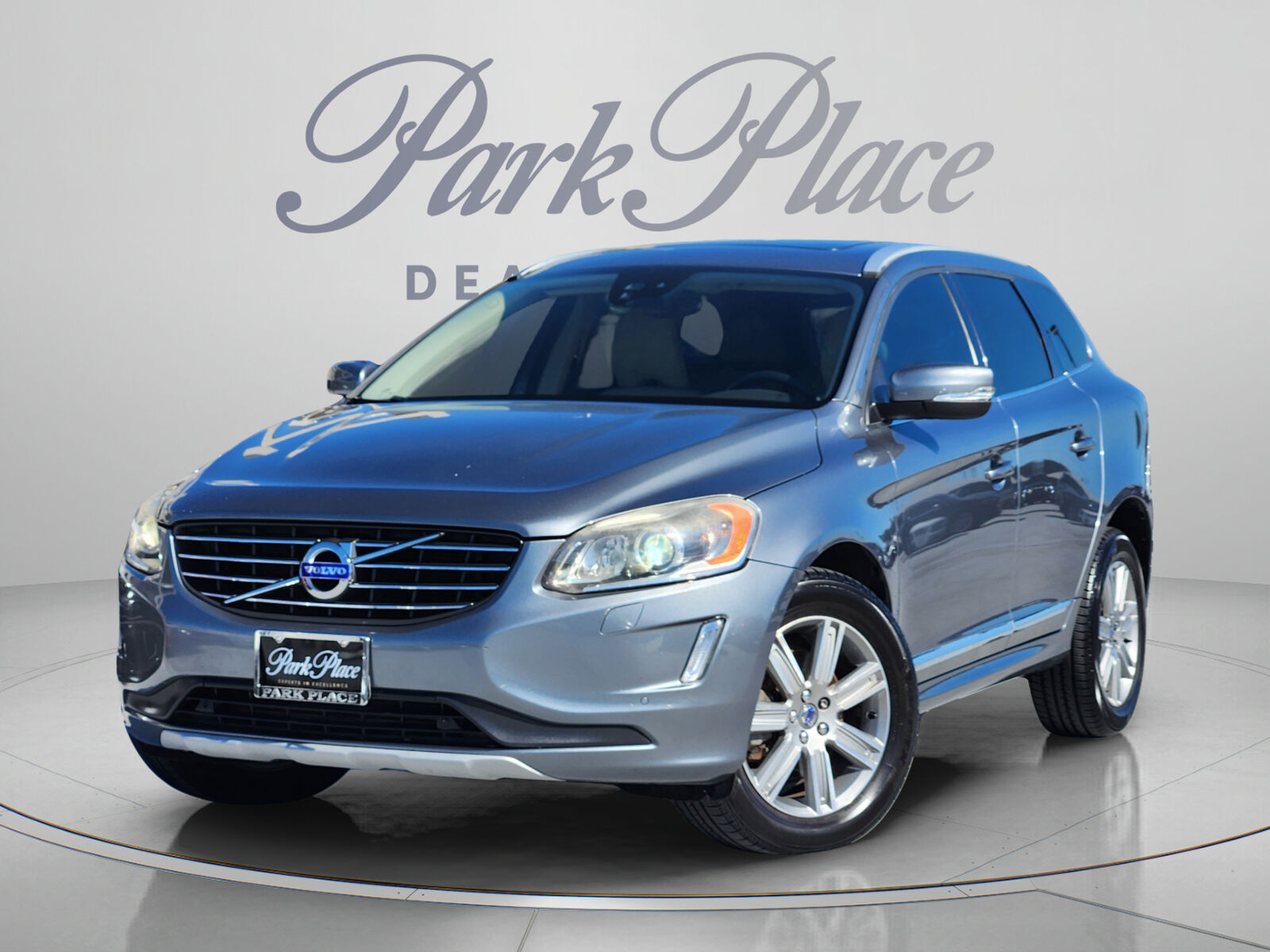 2017 VOLVO XC60