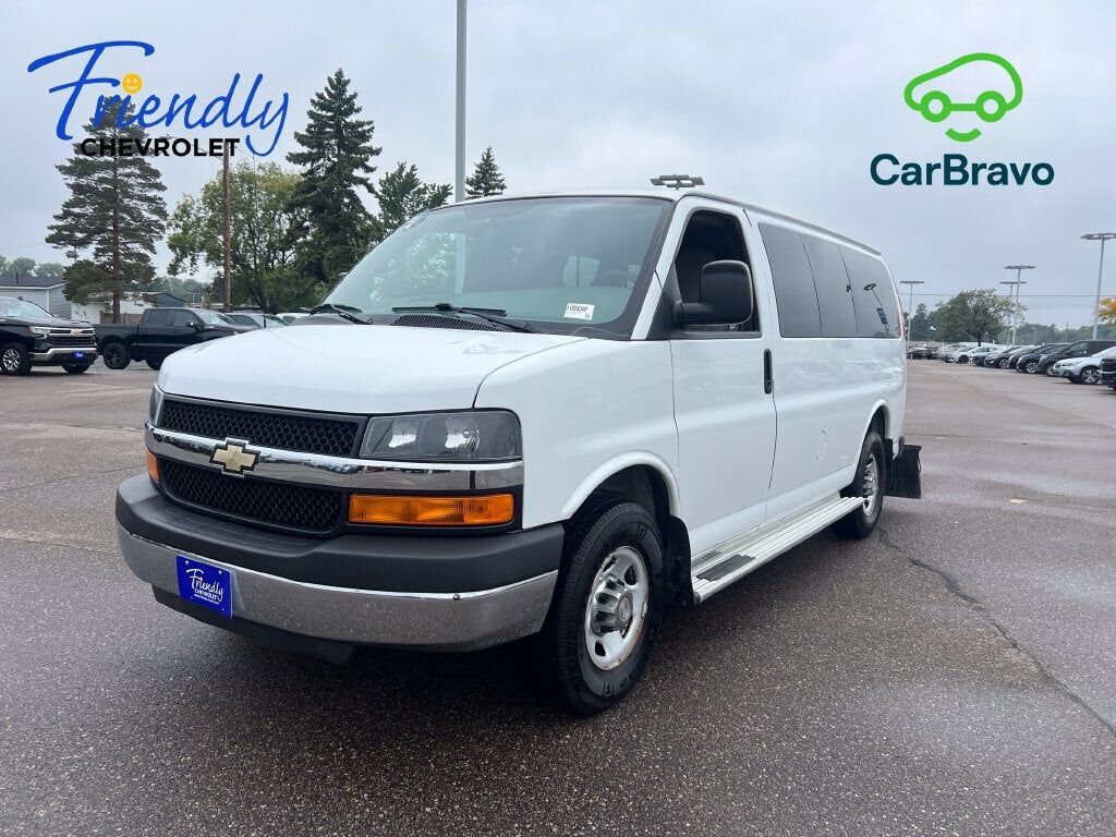 2011 CHEVROLET Express