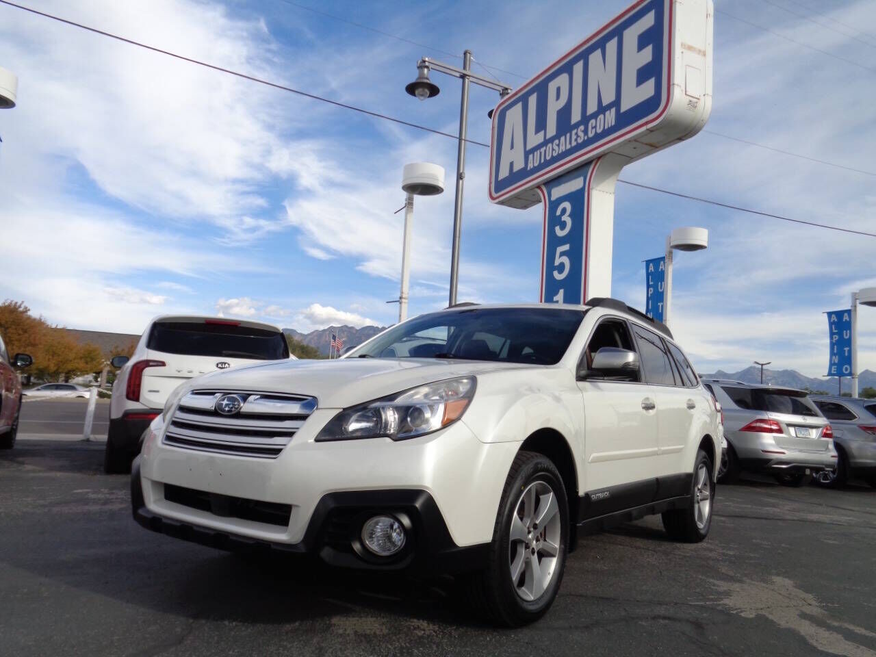 2013 SUBARU Outback