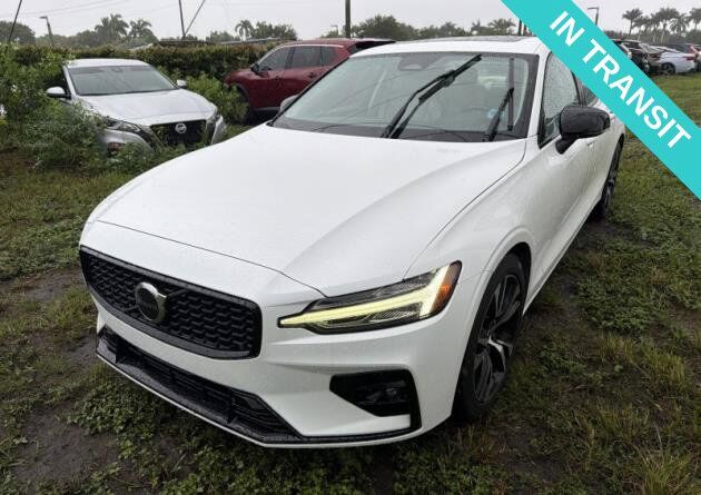 2024 VOLVO S60