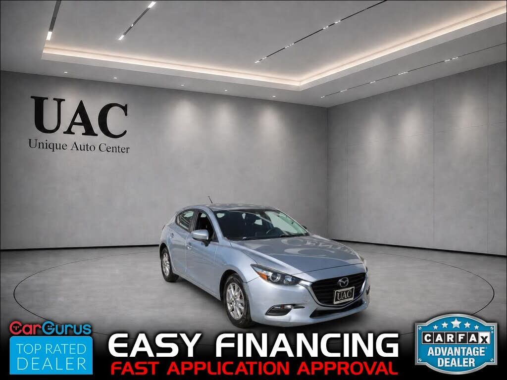 2017 MAZDA Mazda3