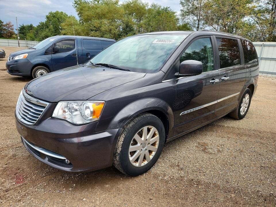 2015 CHRYSLER Town and Country