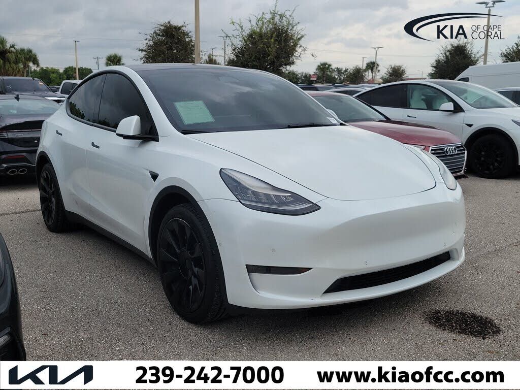 2022 TESLA Model Y