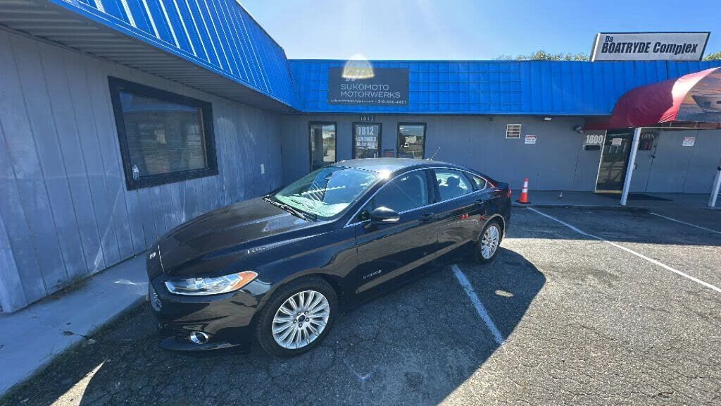 2013 FORD Fusion