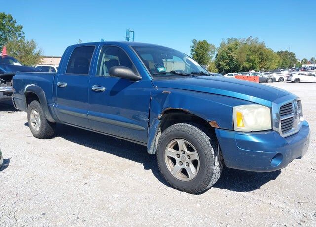 2005 DODGE Dakota
