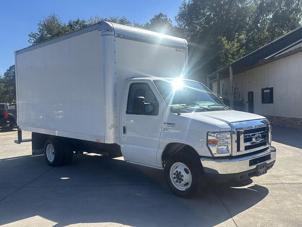 2019 FORD E-350