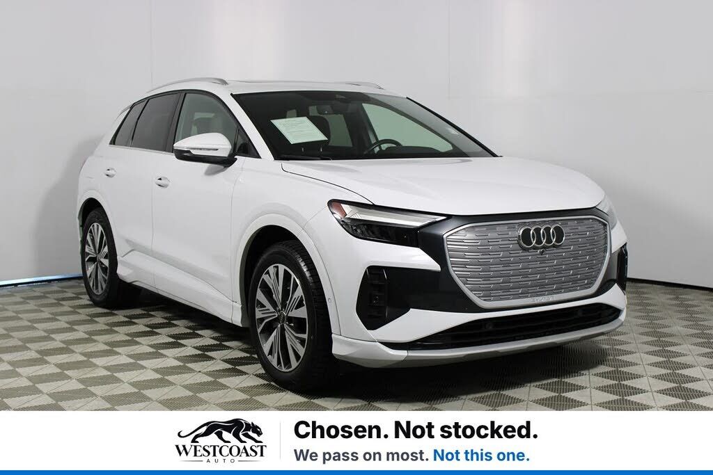 2023 AUDI Q4