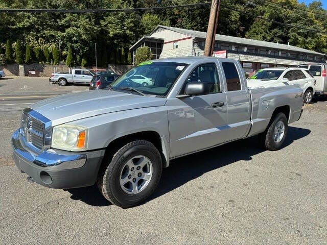 2005 DODGE Dakota