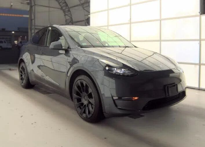 2023 TESLA Model Y