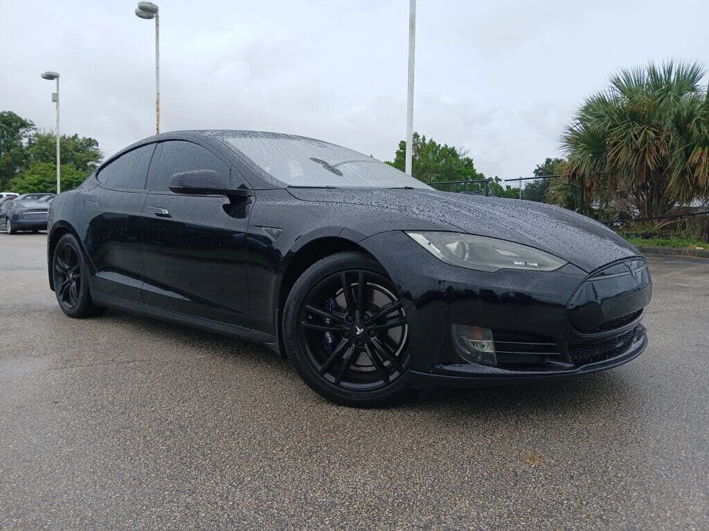 2015 TESLA Model S