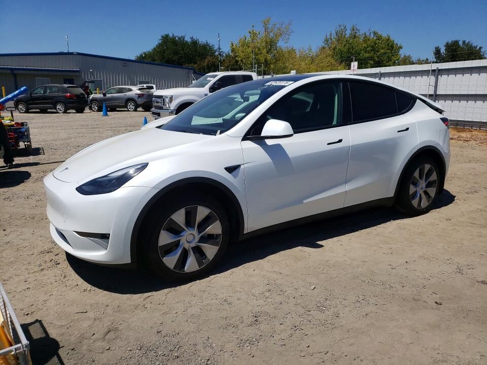 2023 TESLA Model Y