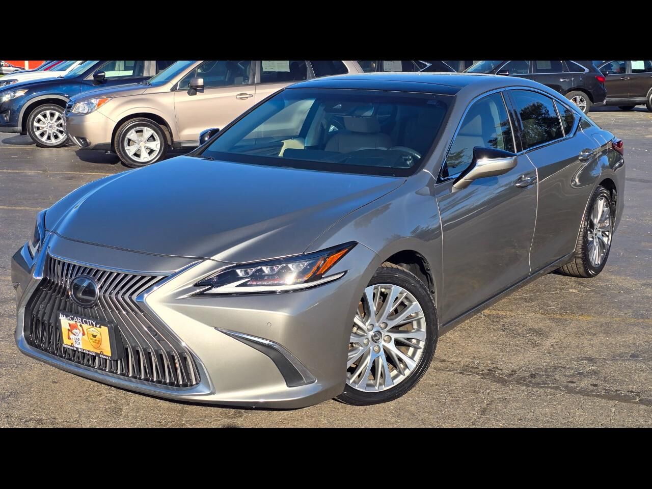2019 LEXUS ES
