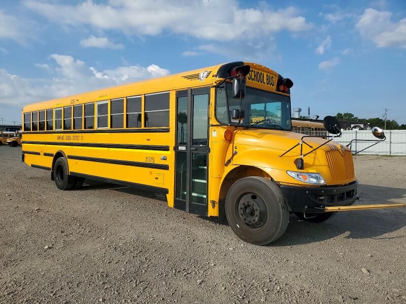 2022 IC BUS PB105