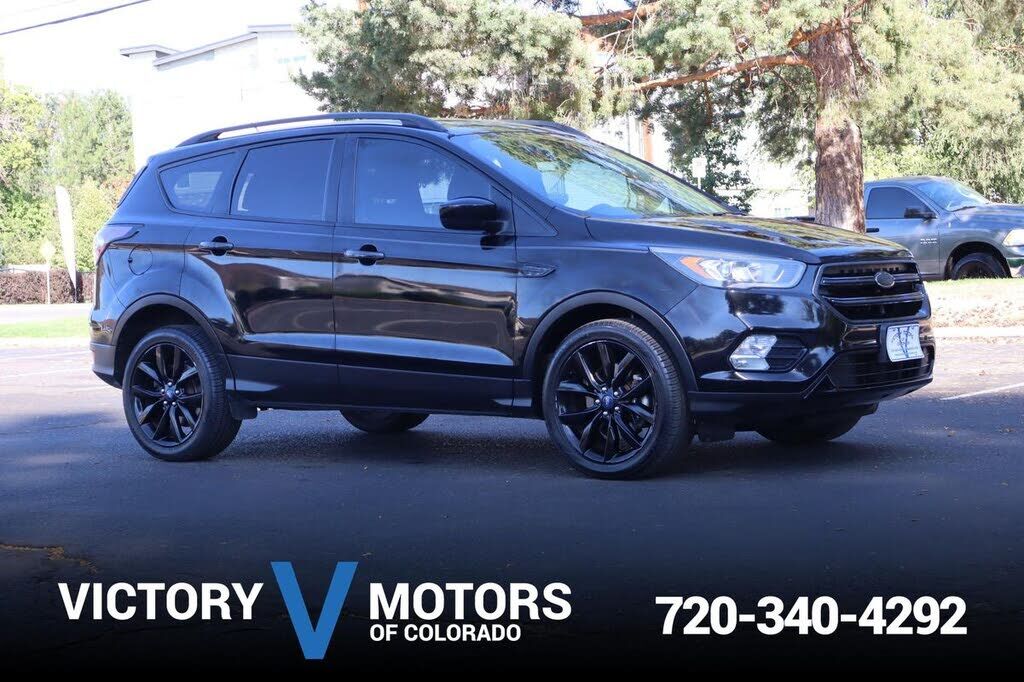 2017 FORD Escape