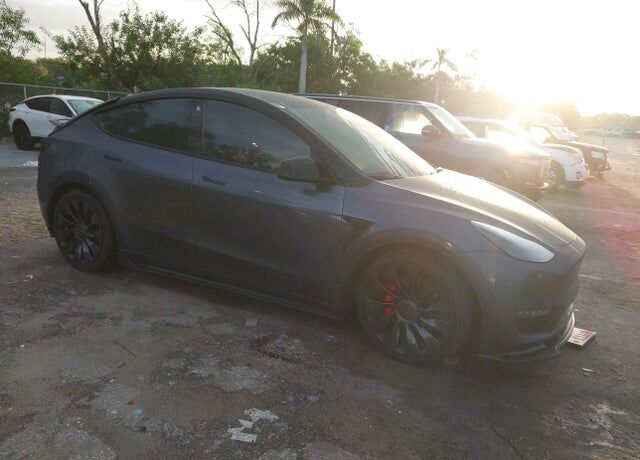 2022 TESLA Model Y