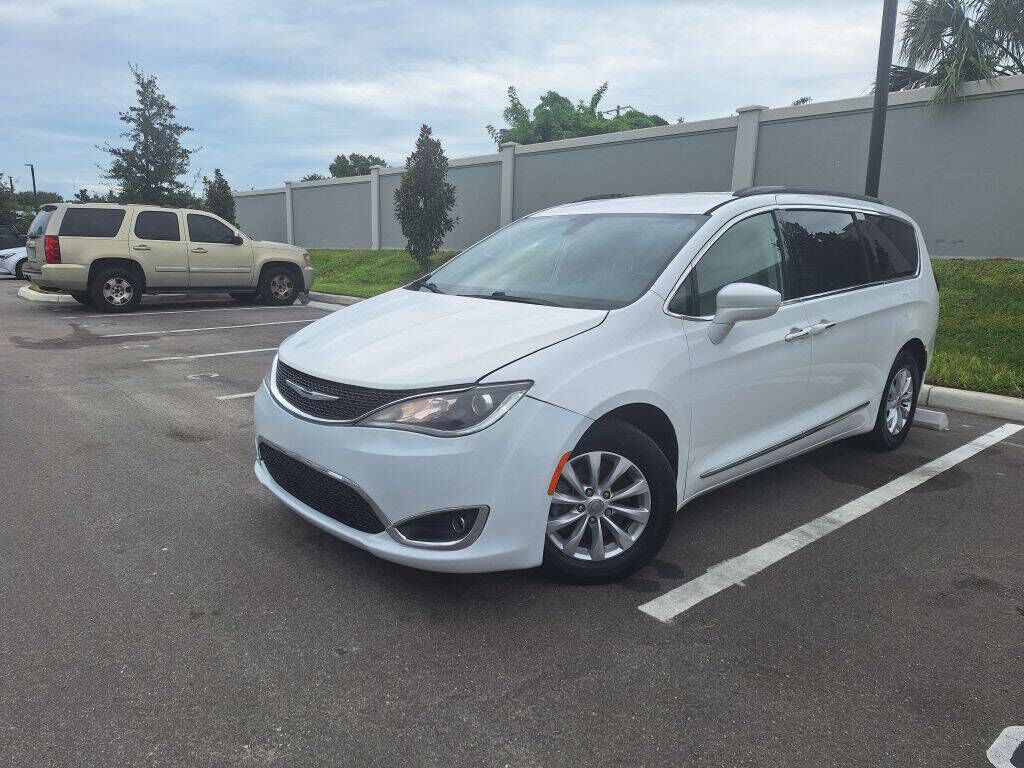 2017 CHRYSLER Pacifica