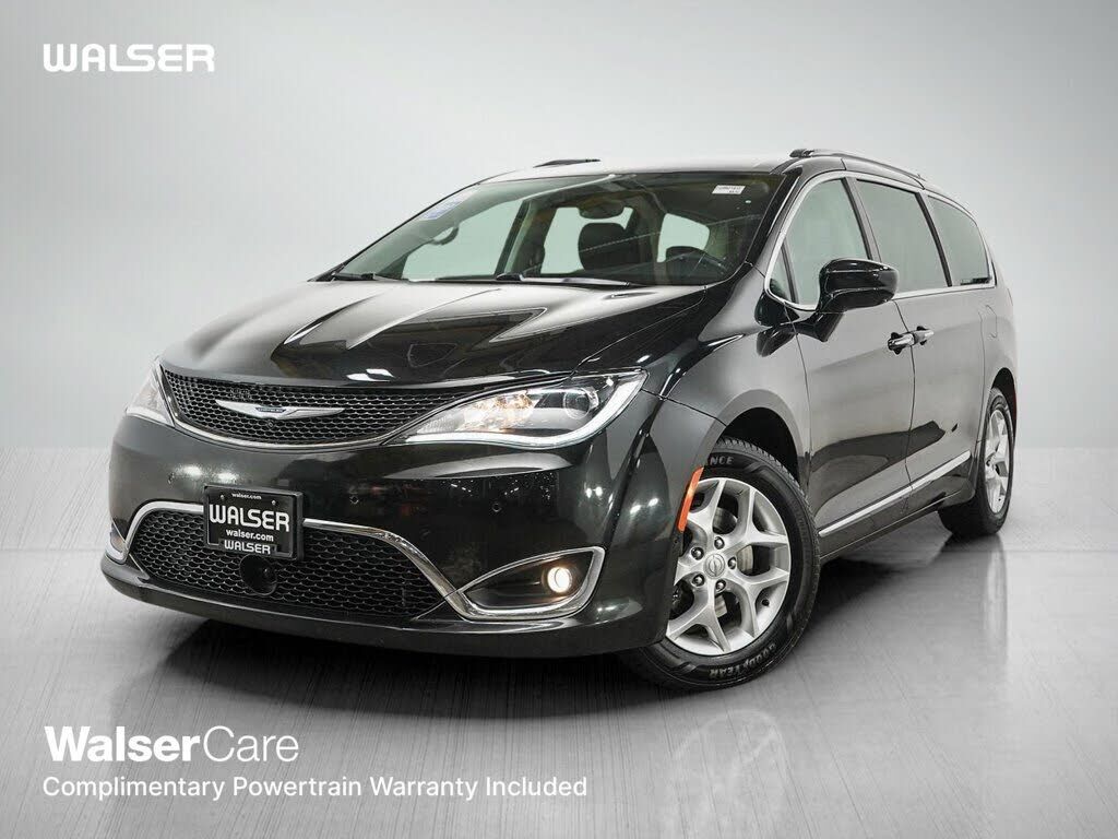 2017 CHRYSLER Pacifica