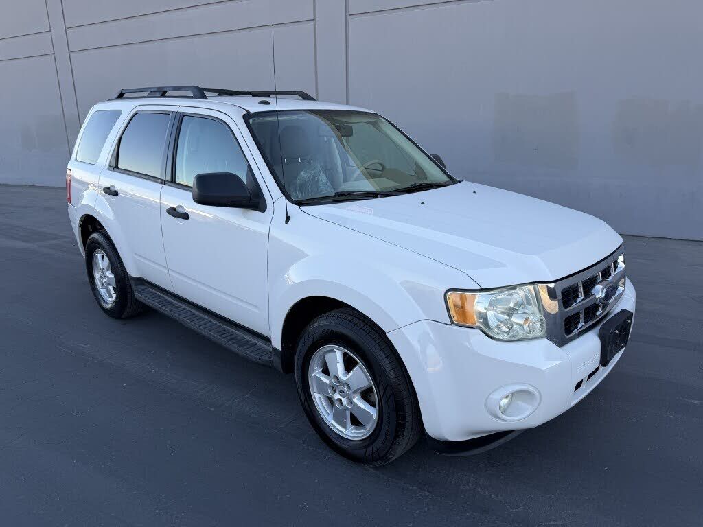 2009 FORD Escape