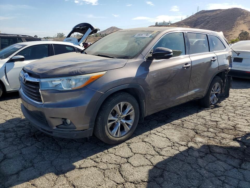2016 TOYOTA Highlander